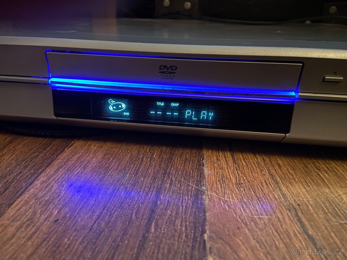 Prodám DVD rekordér JVC DR M100. - 2