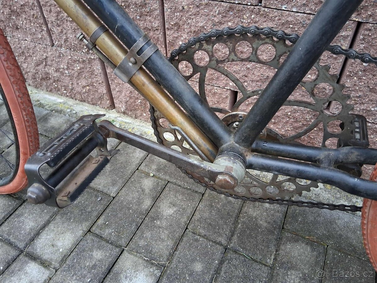 Historické bezmufnové kolo velký tác - 2