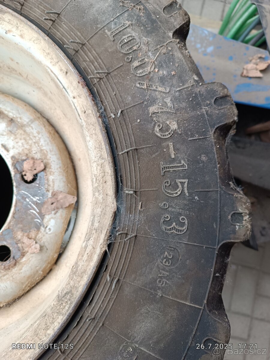 Prodám 3ks pneu + 1ks disk na UNC 060, 061 .10.0/75-15.3 - 2
