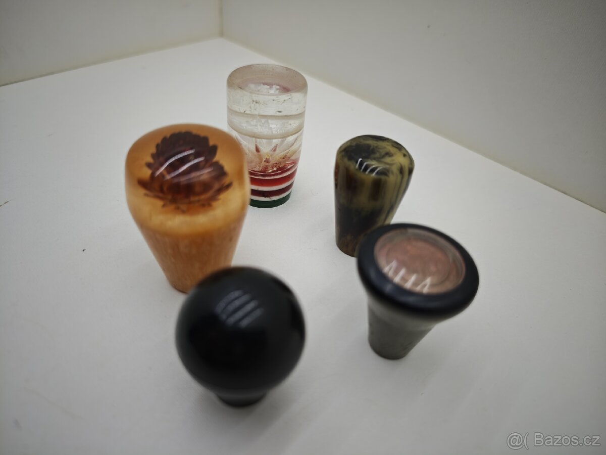 Retro Hlavice, rukojeti, řadící páky - 2