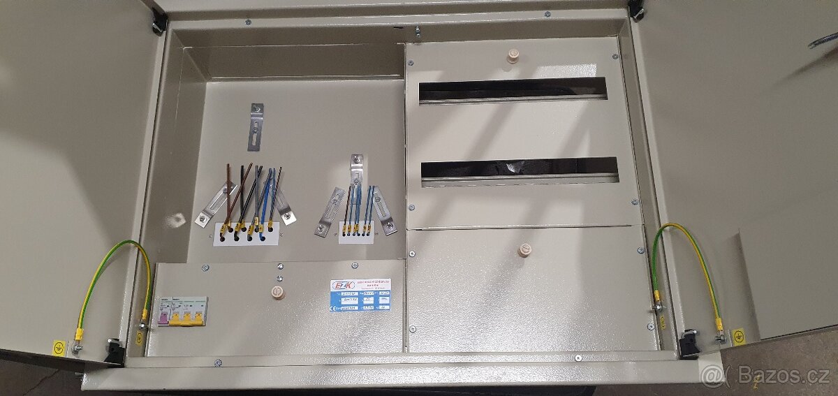 Plechový rozdvaděč / rozvodnice - NOVÝ - EZ Kahuda - 2
