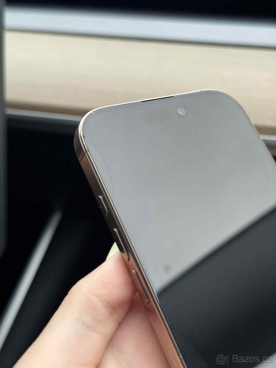 Iphone 16 pro - Písečný Titan - 2