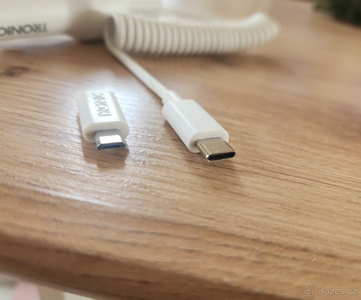 Cestovní nabíječka do auta - 2