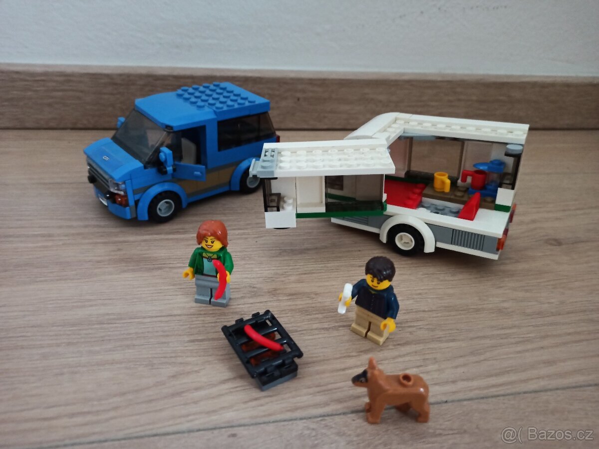 Lego City 60117 - Dodávka a karavan - 2