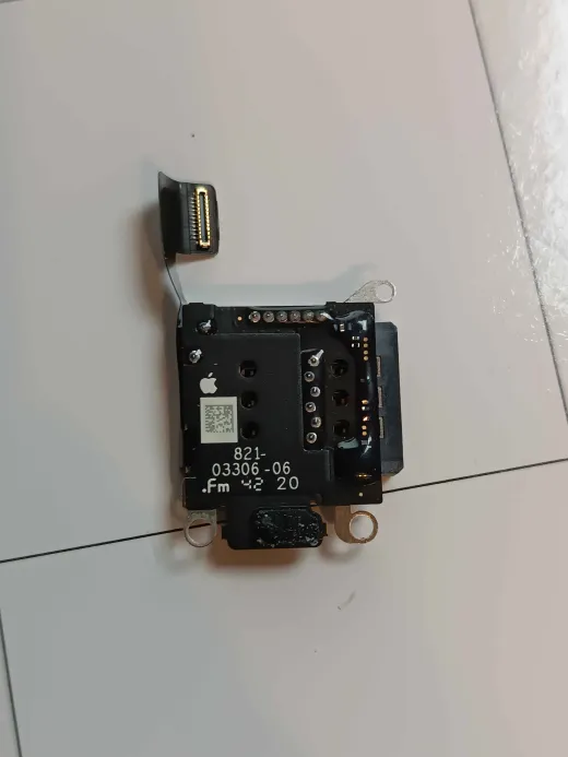 Apple iPhone 13 - Čítač SIM Karty + Flex Kábel 5 eur - 2