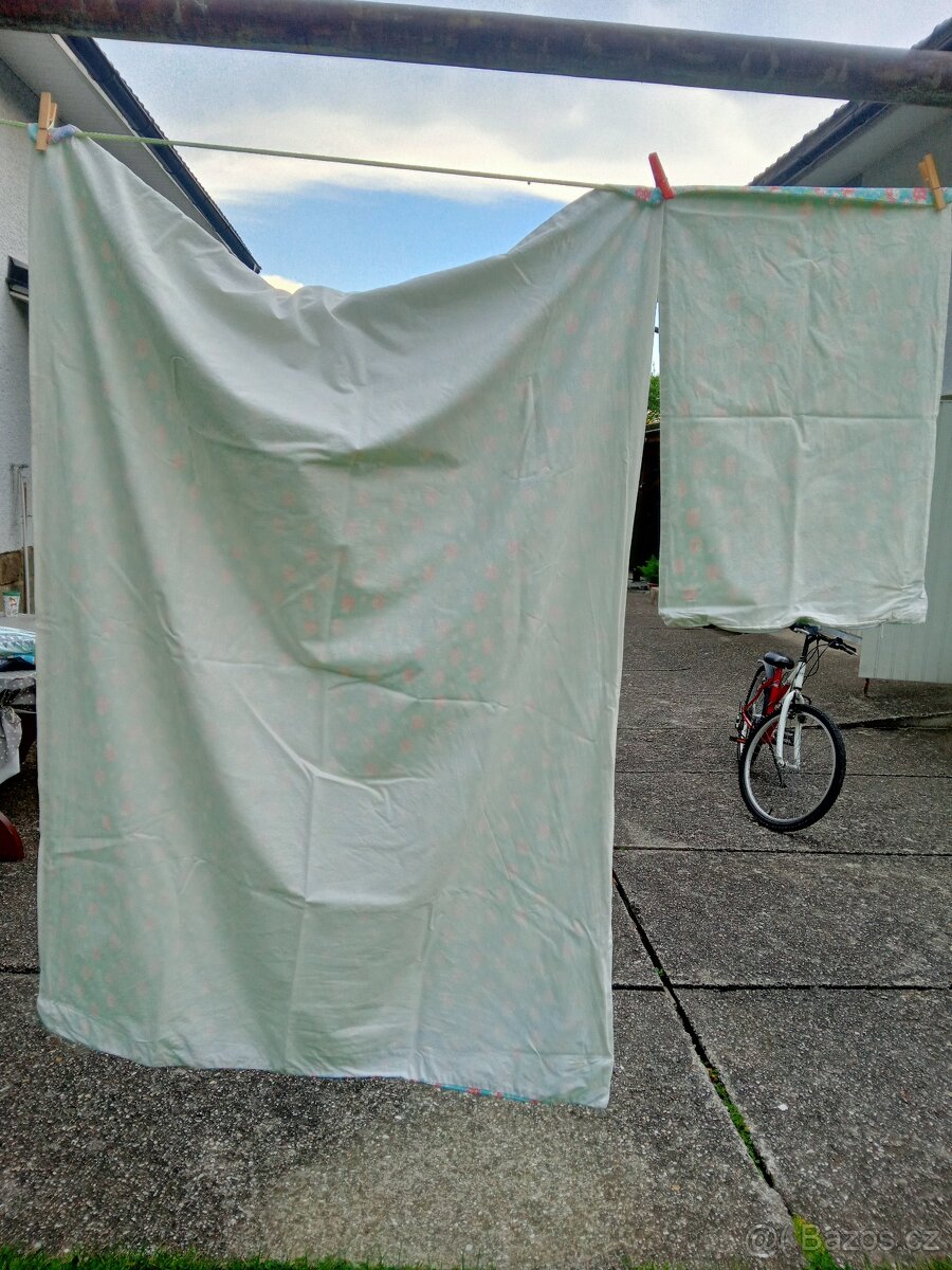 Dětské povlečení do postýlky se vzorem ježečků - 2