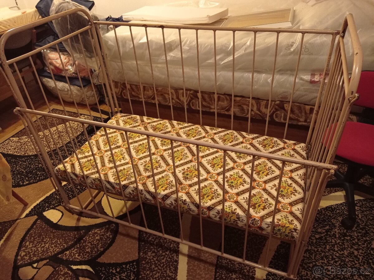 Kovová postylka - 2