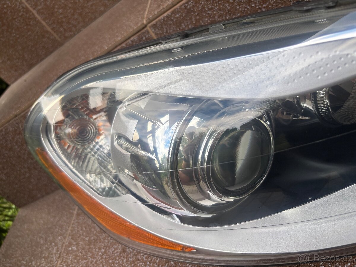 Světlomet Volvo XC60 - 2