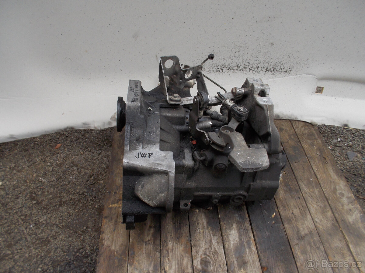 Převodovka VW Touran 1.9TDI 77kw JWP 6 rychl. - 2