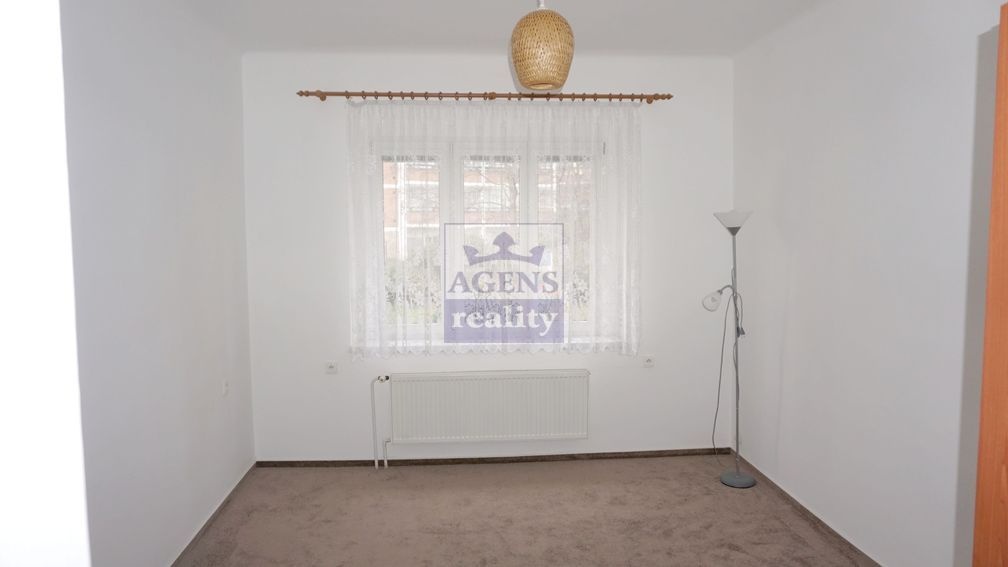 Byt 3+1, 61m2, Praha 10 - Michle, cihla, nezařízený - 2