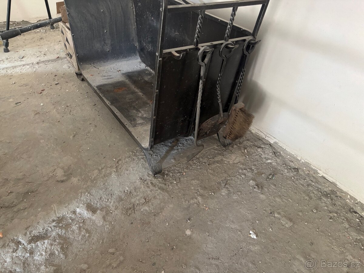 Držák dřeva ke krbu - 2