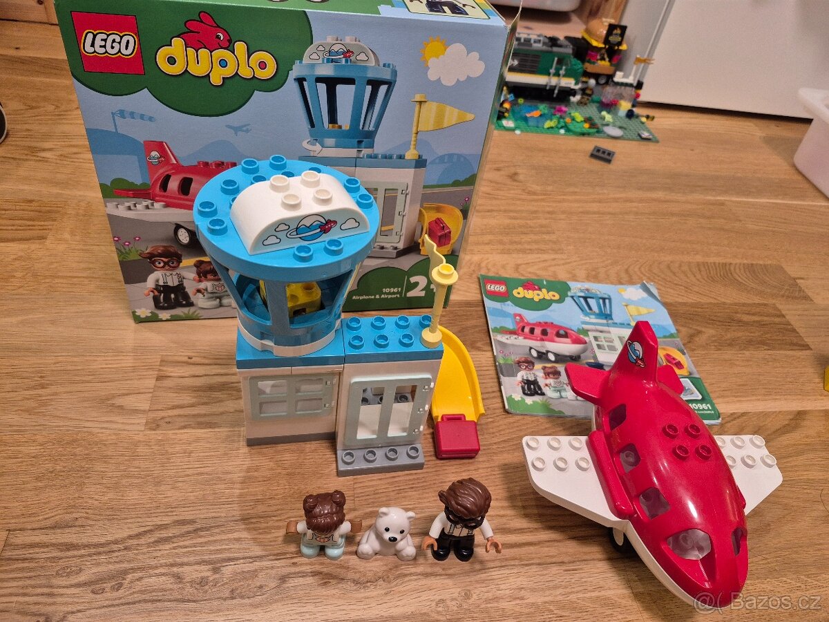 LEGO DUPLO 10961 – Letadlo a letiště - 2