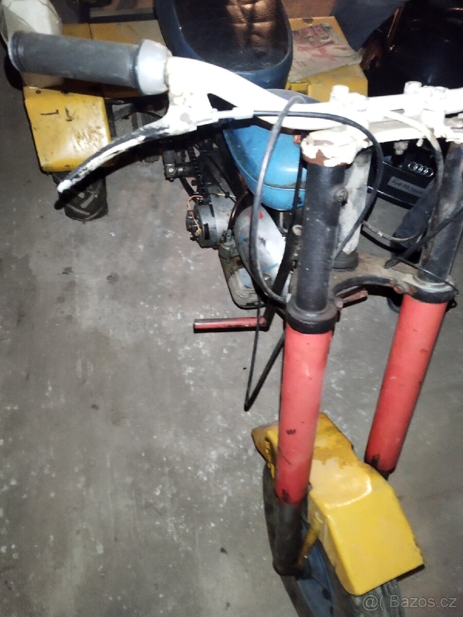 Benzínová Tříkolka - 2