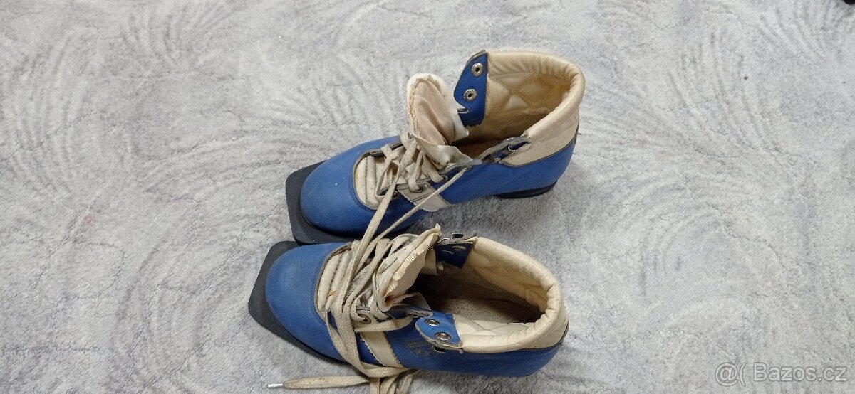 Retro boty na běžky Botas - 2