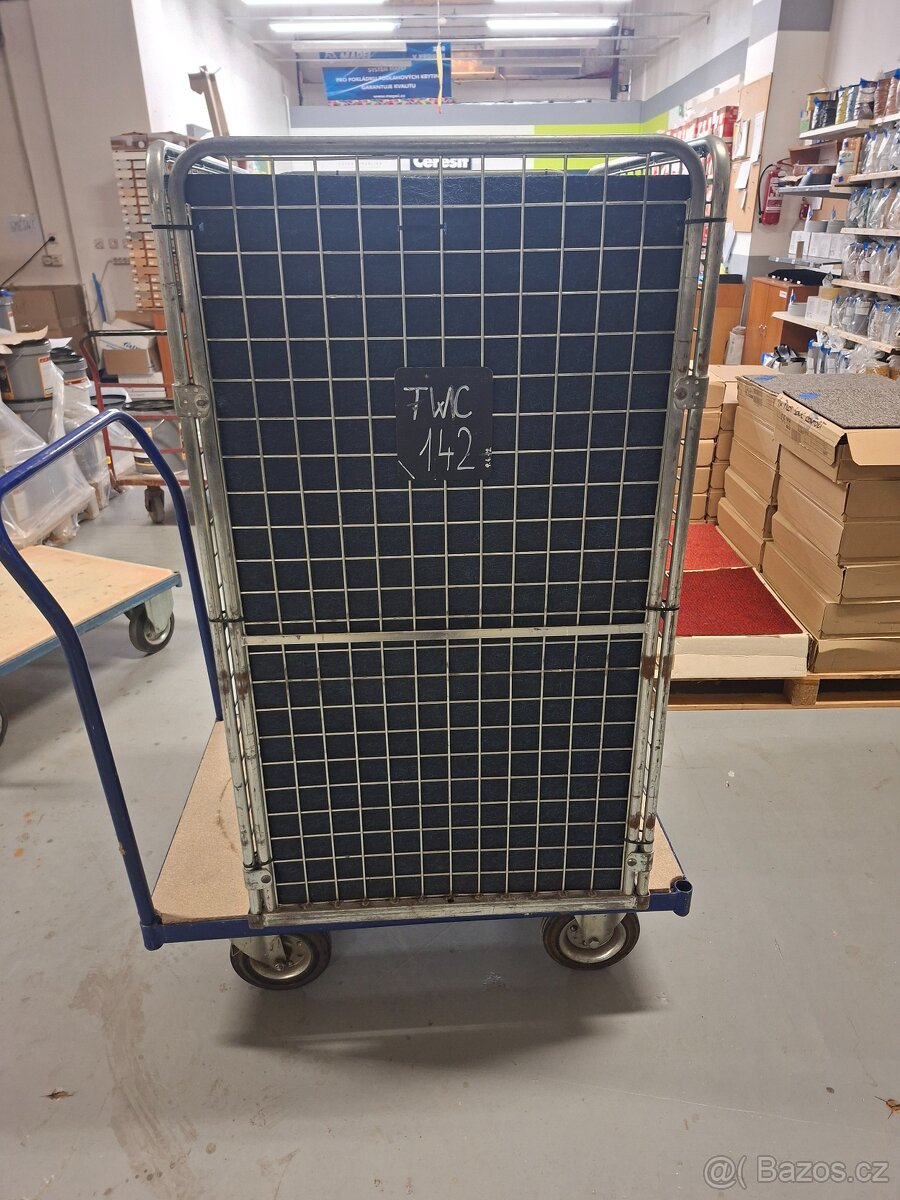 Klec/ úložný box do auta na nářadí /psa - 2