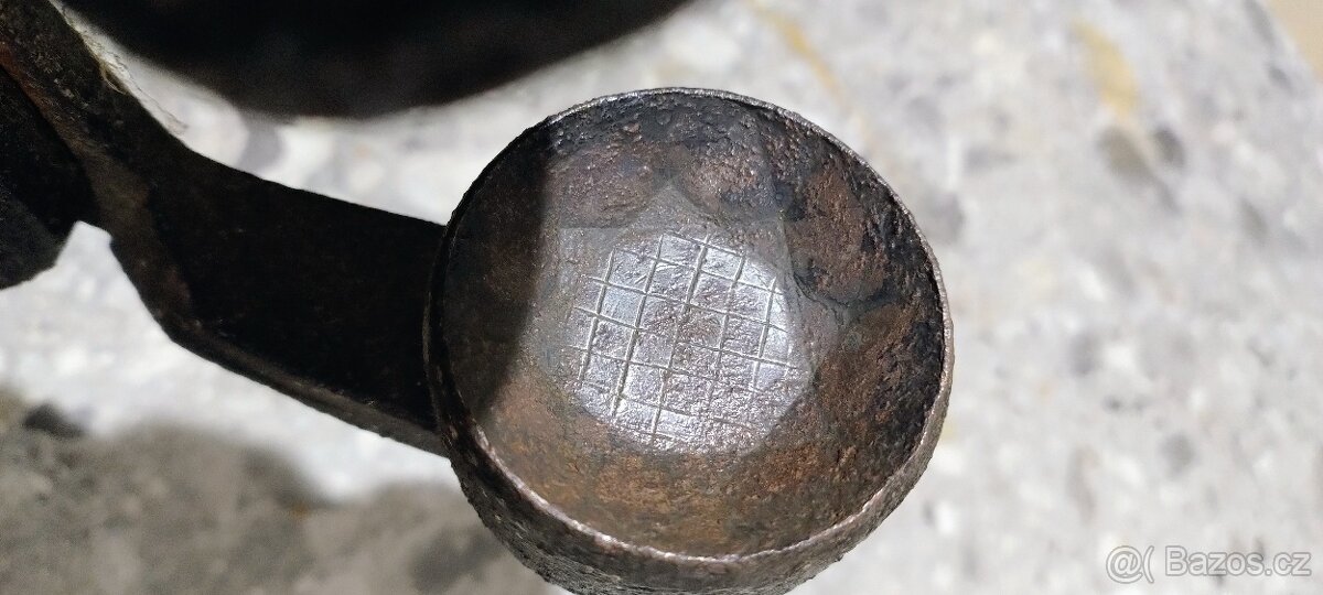 Velké mačkací kleště - 2