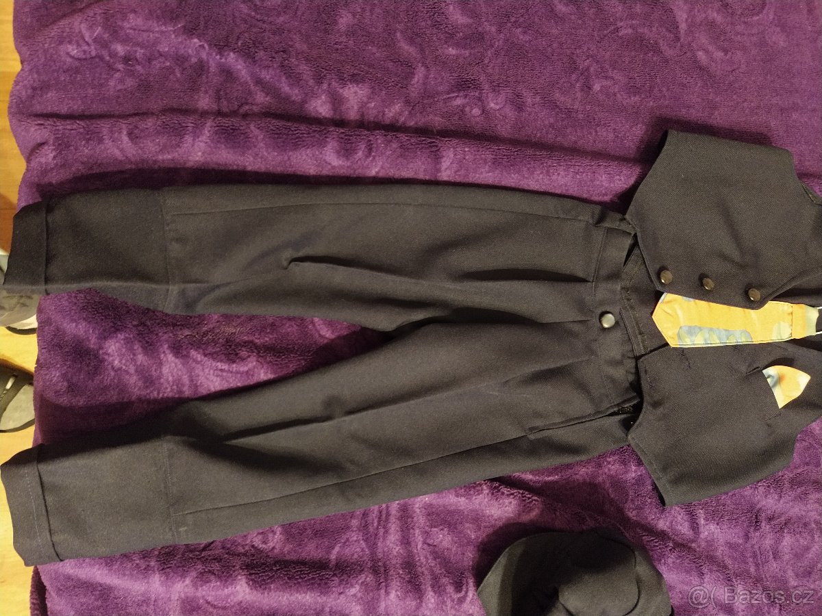 Kalhoty, vestička, čepice, kravata - 2