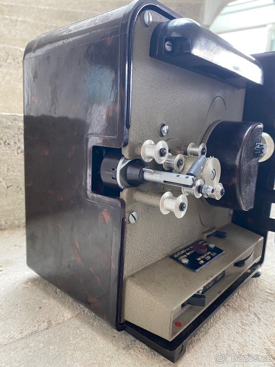 Filmový projektor - 2