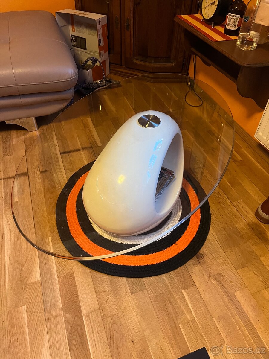 Konferenční stolek - 2