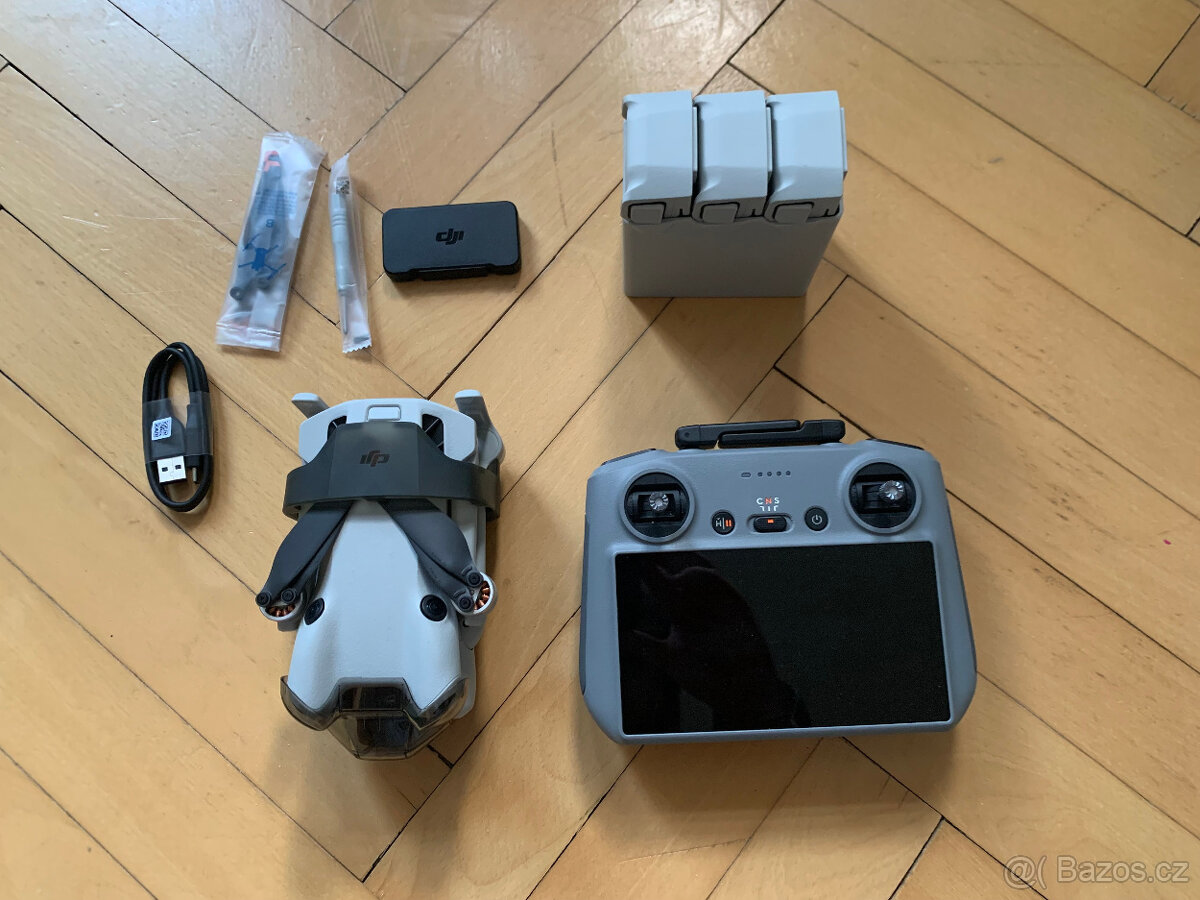 DJI Mini 4 Pro Fly More Kit - 2