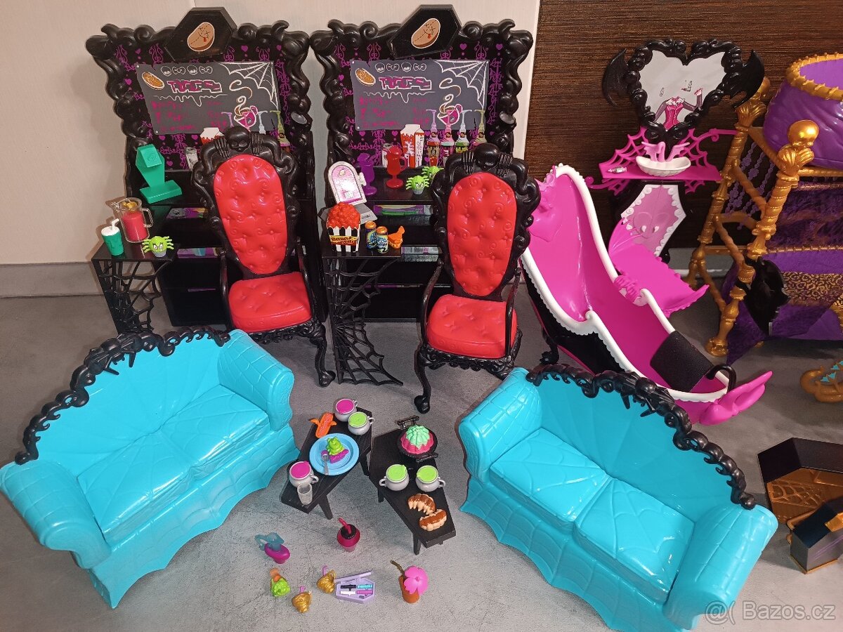 Monster High nábytek, doplňky - 2