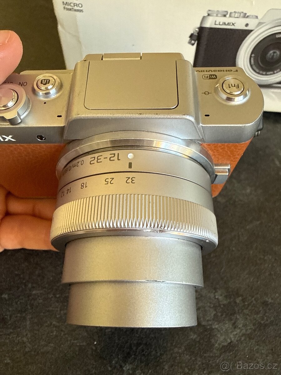 Panasonic Lumix G DMC-GF7K - 2