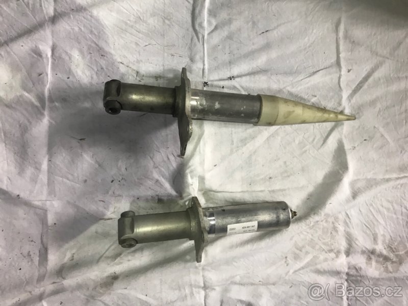 Audi A8 D2 absorber nárazu - 2