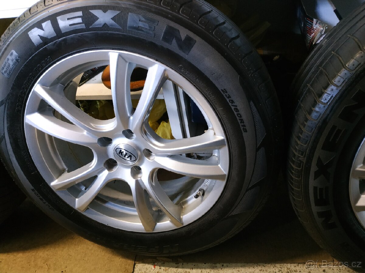 Alu kola Hyundai Santa Fe 5x114,3 r18 Originál,pneu 91%TPMS - 2