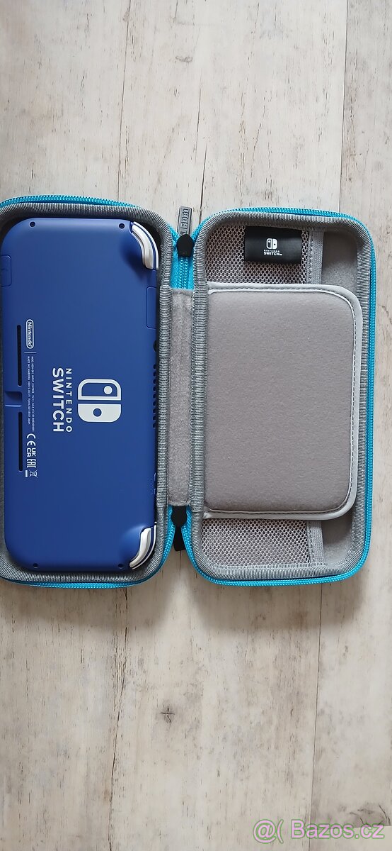 Nintendo Switch Lite Blue + originální krabice + pouzdro - 2