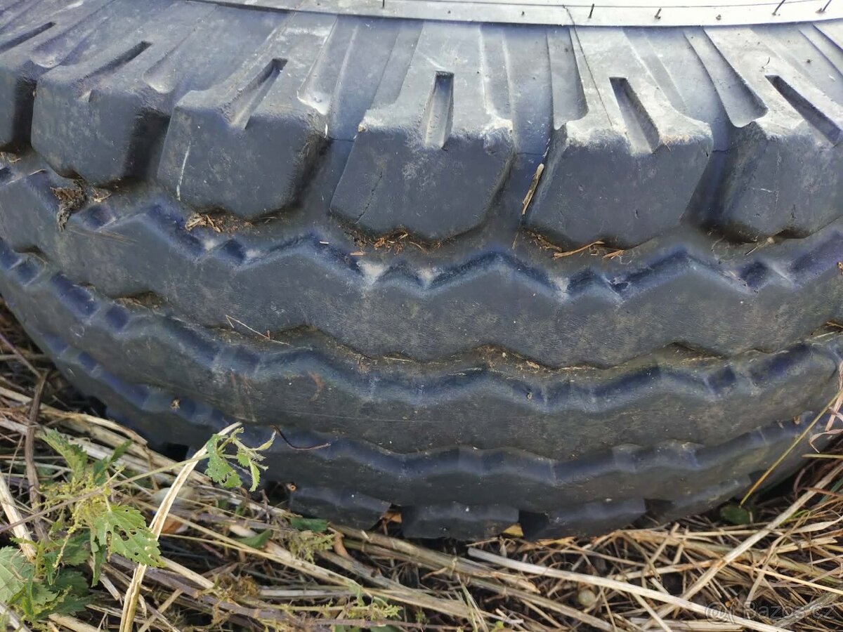 Pneu 12,5/80 - 18 a 8,25-15 - 2