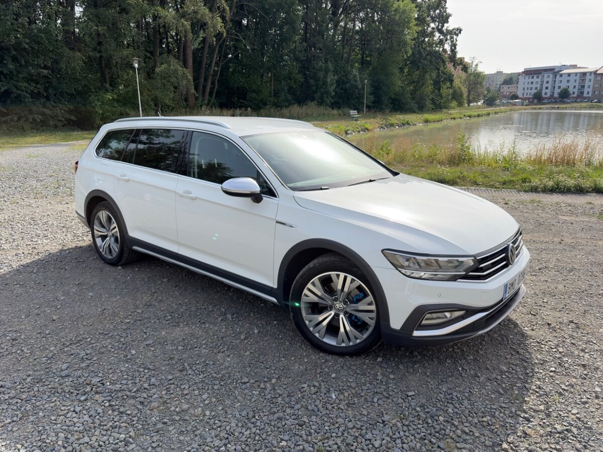 Volkswagen Passat Alltrack 2019 / Webasto - 2