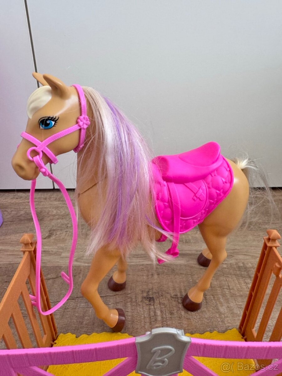 Koník Barbie Mattel - 2