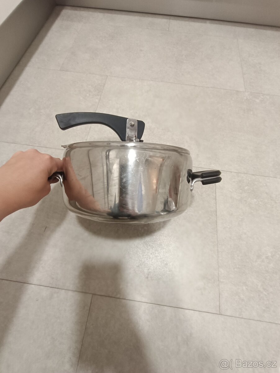 Tlakový hrnec 2,5l - 2