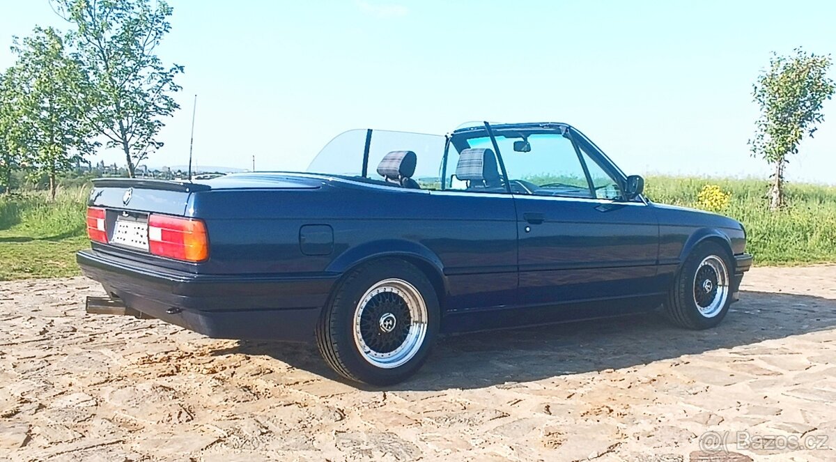 BMW E30 325i cabrio