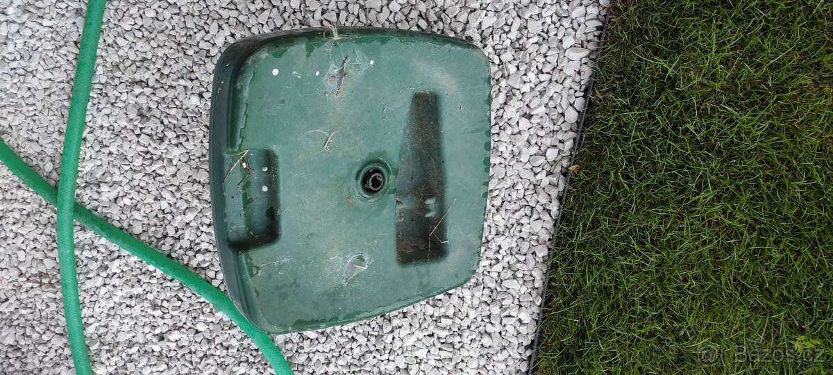 Držák/podstavec pro slunečník zelený, hranatý - 2