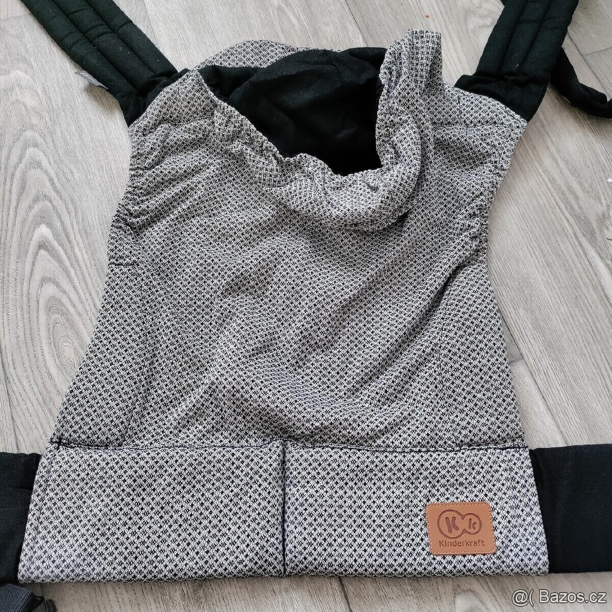 Prodám Nosítko šátkové Kindercraft Adore, 3 měsíce - 20kg - 2