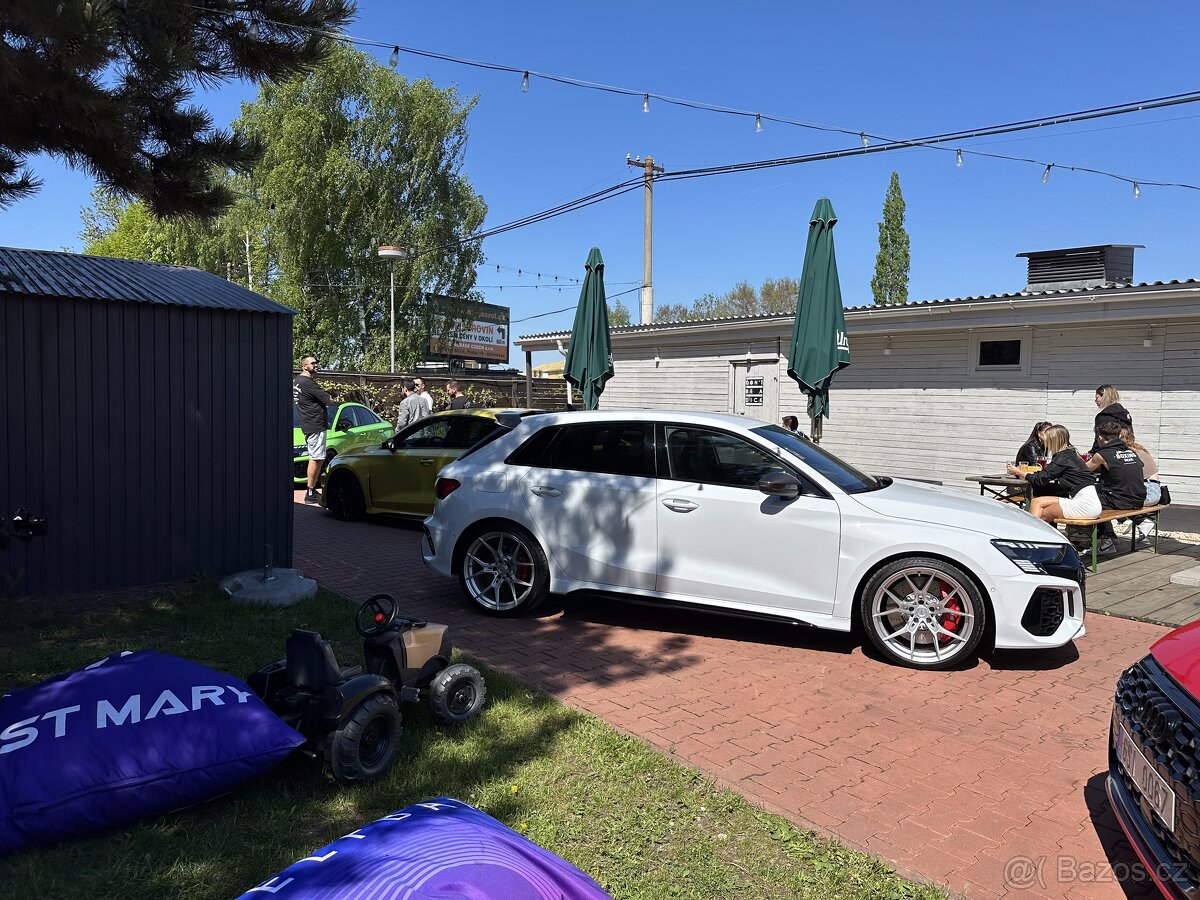 Audi RS3 8Y - Odpočet DPH - Eventuri - Akrapovič - 2