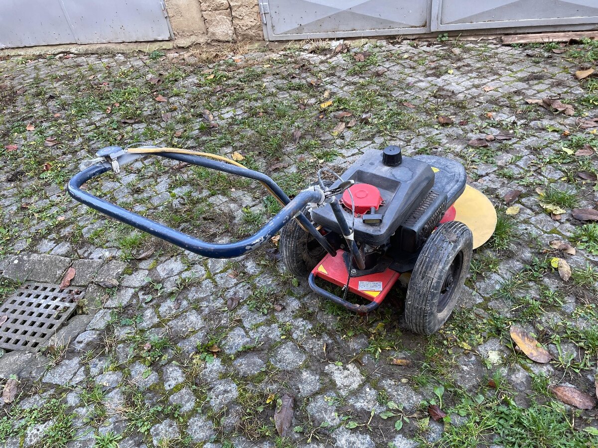 Bubnová sekačka Dakr 68, motor Vari 2takt - 2