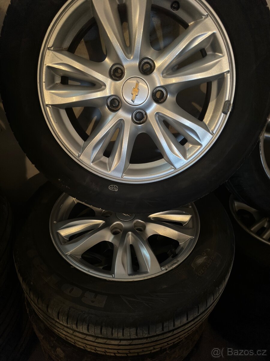 Prodám alu kola 5x105 R16 letní pneu 205/60 r16 - 2