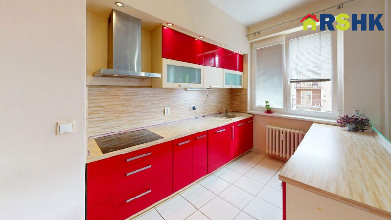 Prostorný byt 4+KK s balkóny a velkým sklepem ve... - 2