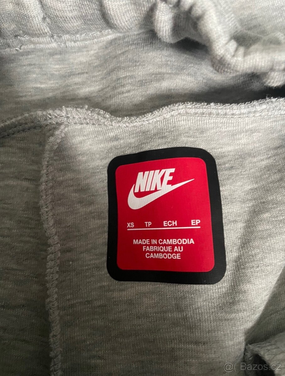 Nike Tech Fleece tepláky - 2