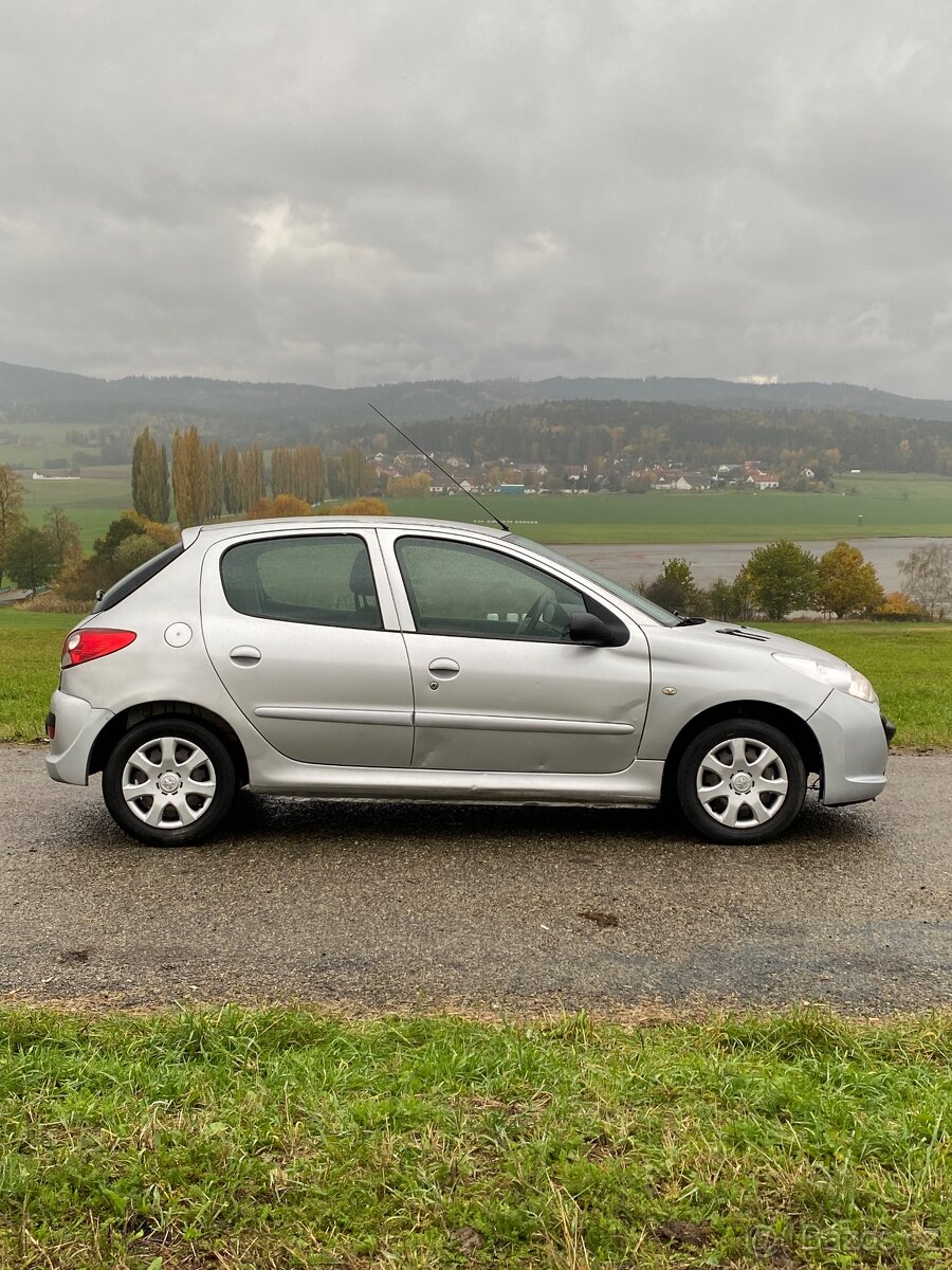 Peugeot 206+ 1.4HDi 50kW r.v.2010 - 2