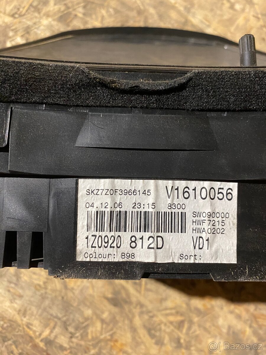 Octavia 2 budíky - 2