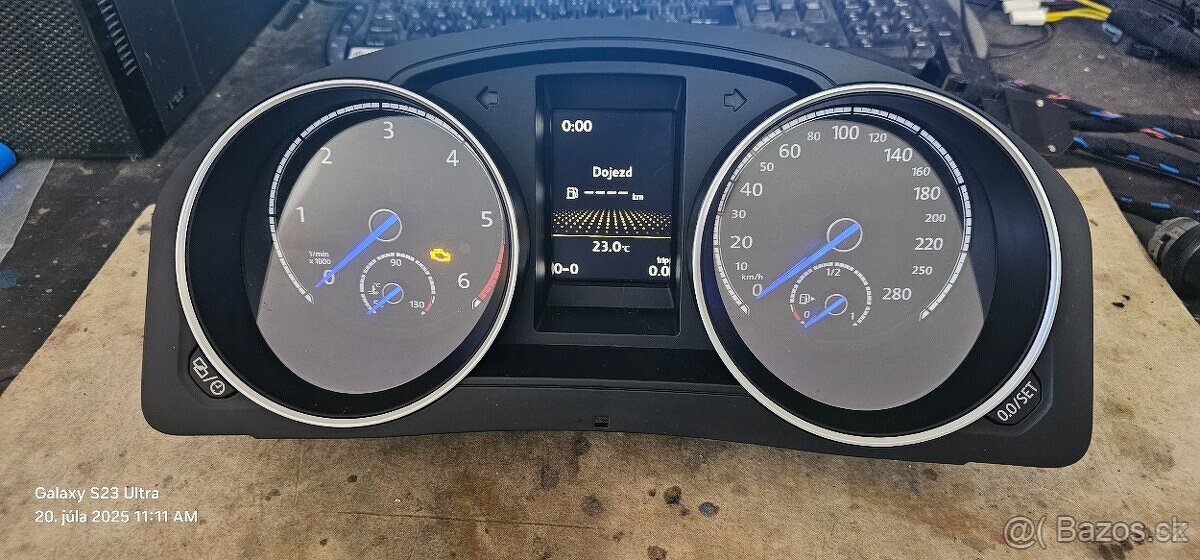 VW 3D budiky Touran 1T0 920 885 N - 2