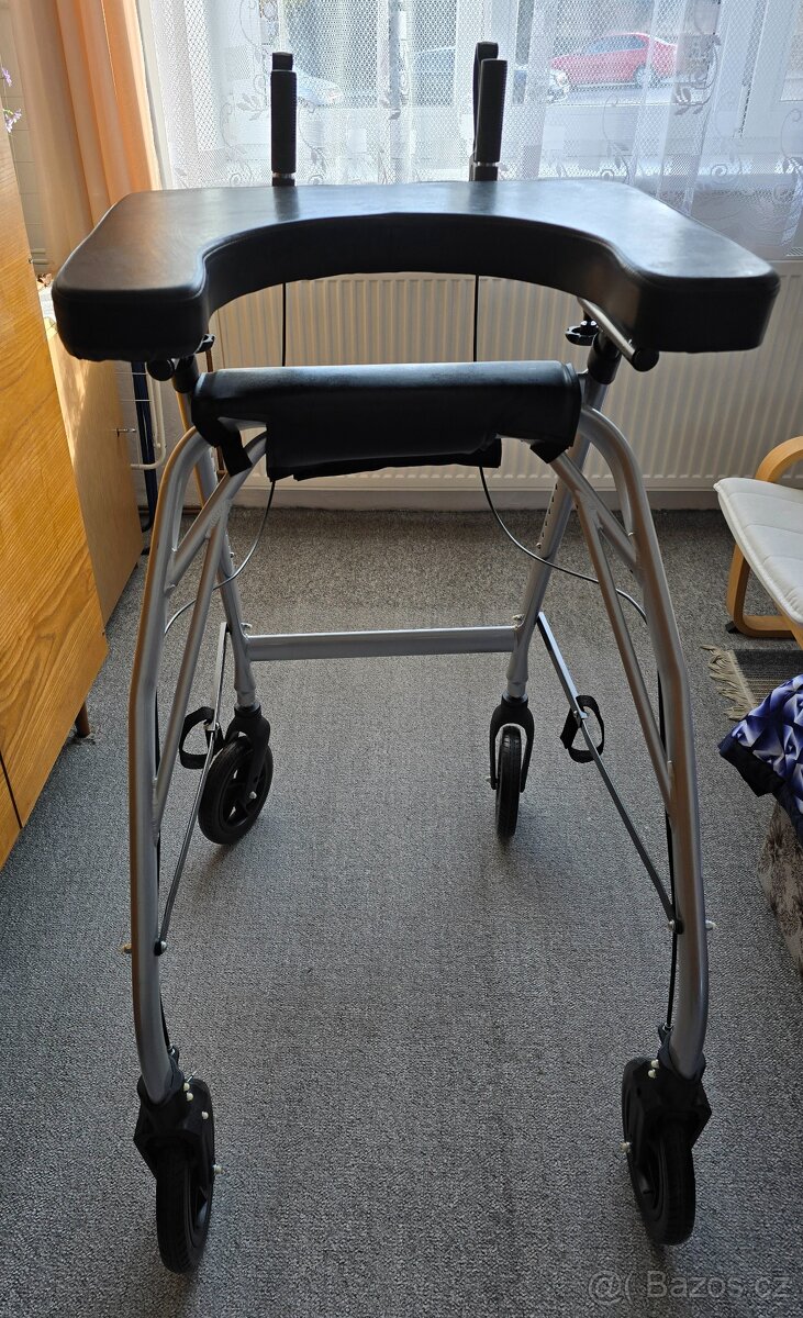 Chodítko pro seniory vysoké - 2
