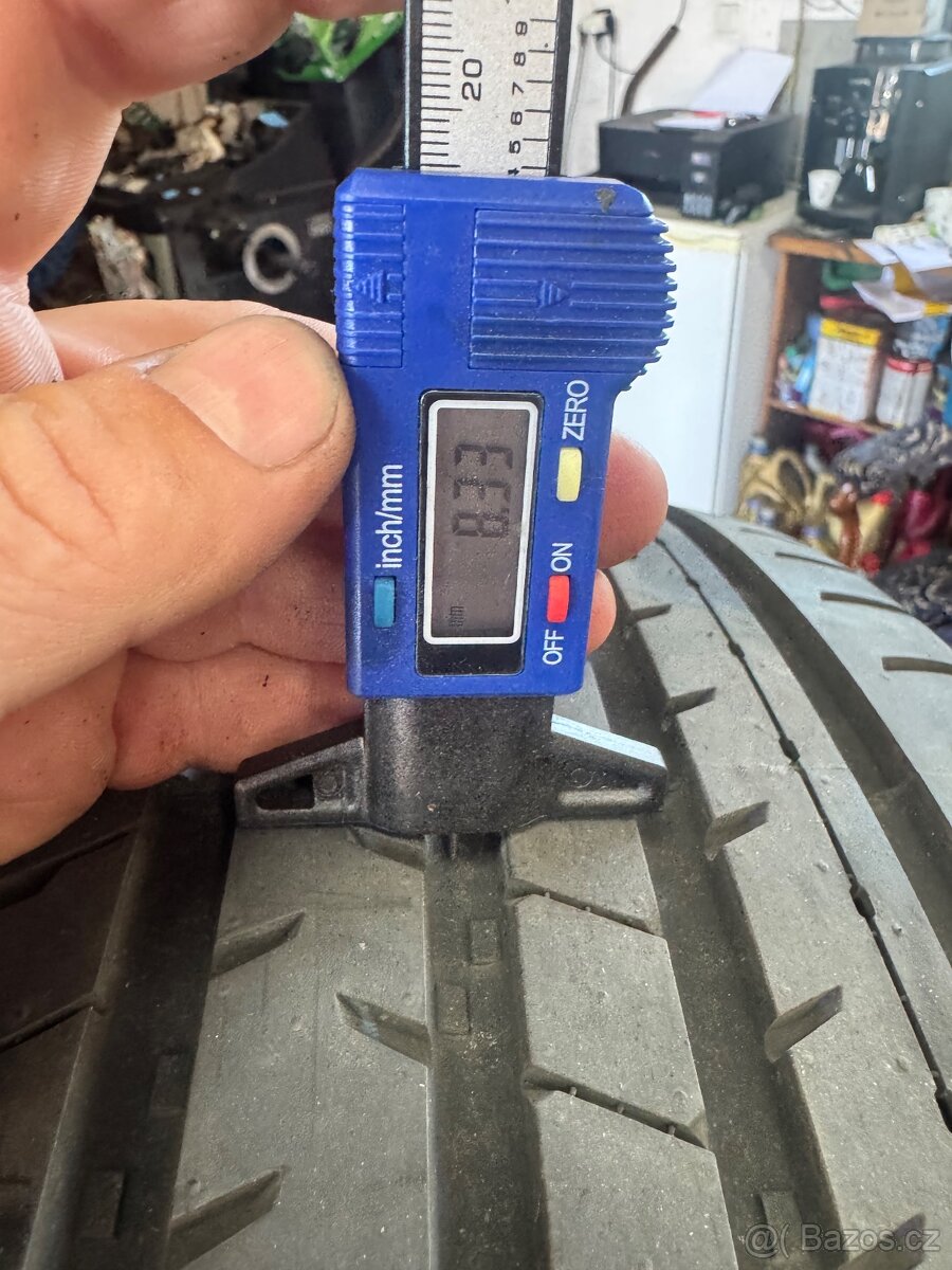 Pneu letni 235/50/18 NOVÉ - 2