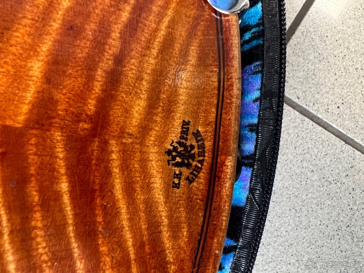 Prodám housle velmi staré a hysterické - 2