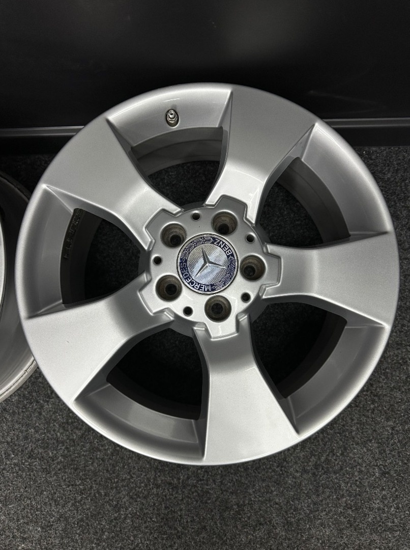 Alu Mercedes 5x112 17” A2044013602 - 2