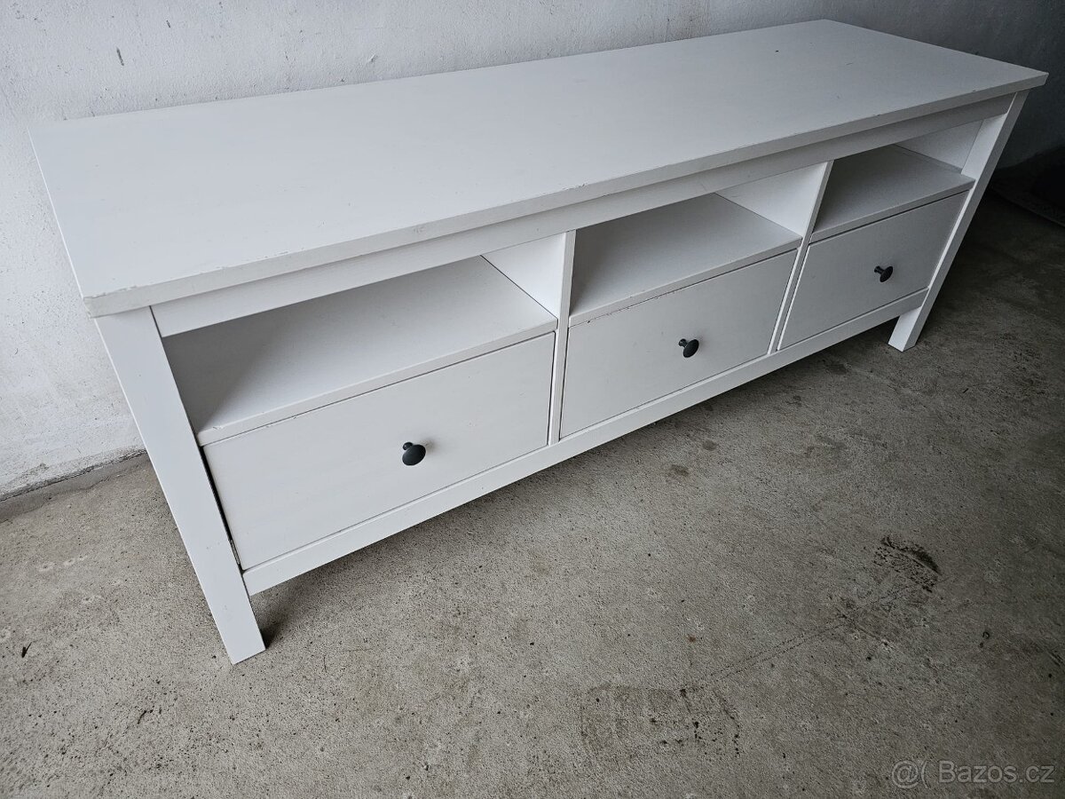 IKEA HEMNES tv stolek - bílé mořidlo - 2
