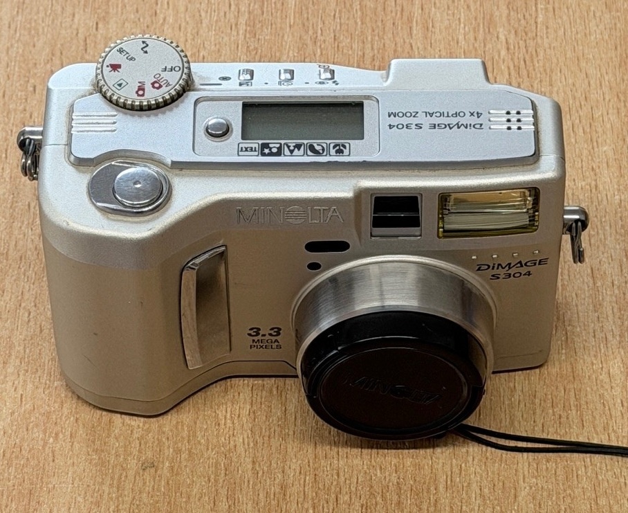 Minolta Dimage S304 - 2